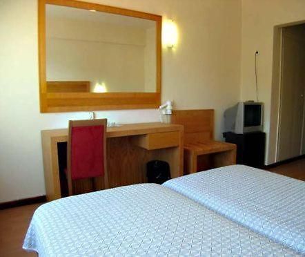 Diana Hotel Chios Town Bagian luar foto