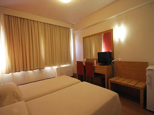 Diana Hotel Chios Town Bagian luar foto