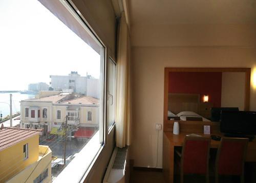 Diana Hotel Chios Town Bagian luar foto